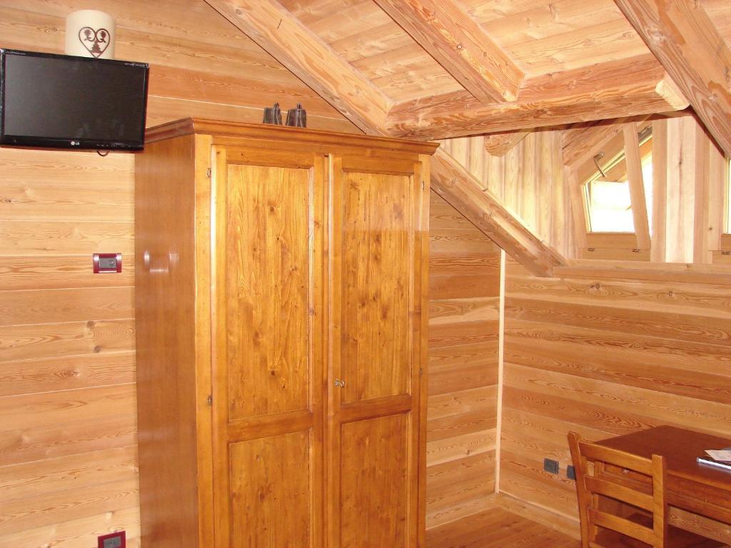 Affittacamere Grand Saint Bernard Gignod Habitación foto